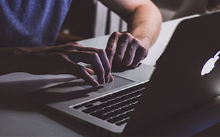 菠萝TV怎么读才不跑偏？重点盯权威符号怎么增加说服力，顺手把情绪词和事实词分开